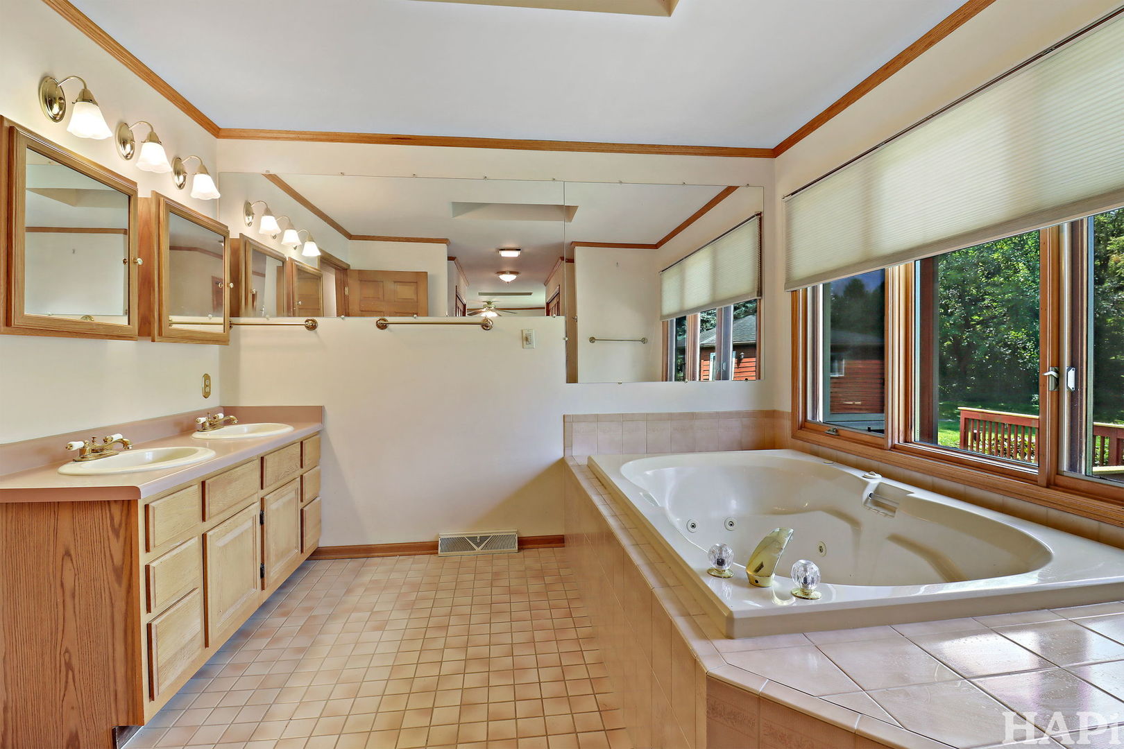 10113 Saddlebred Trail, Woodstock, IL 60098