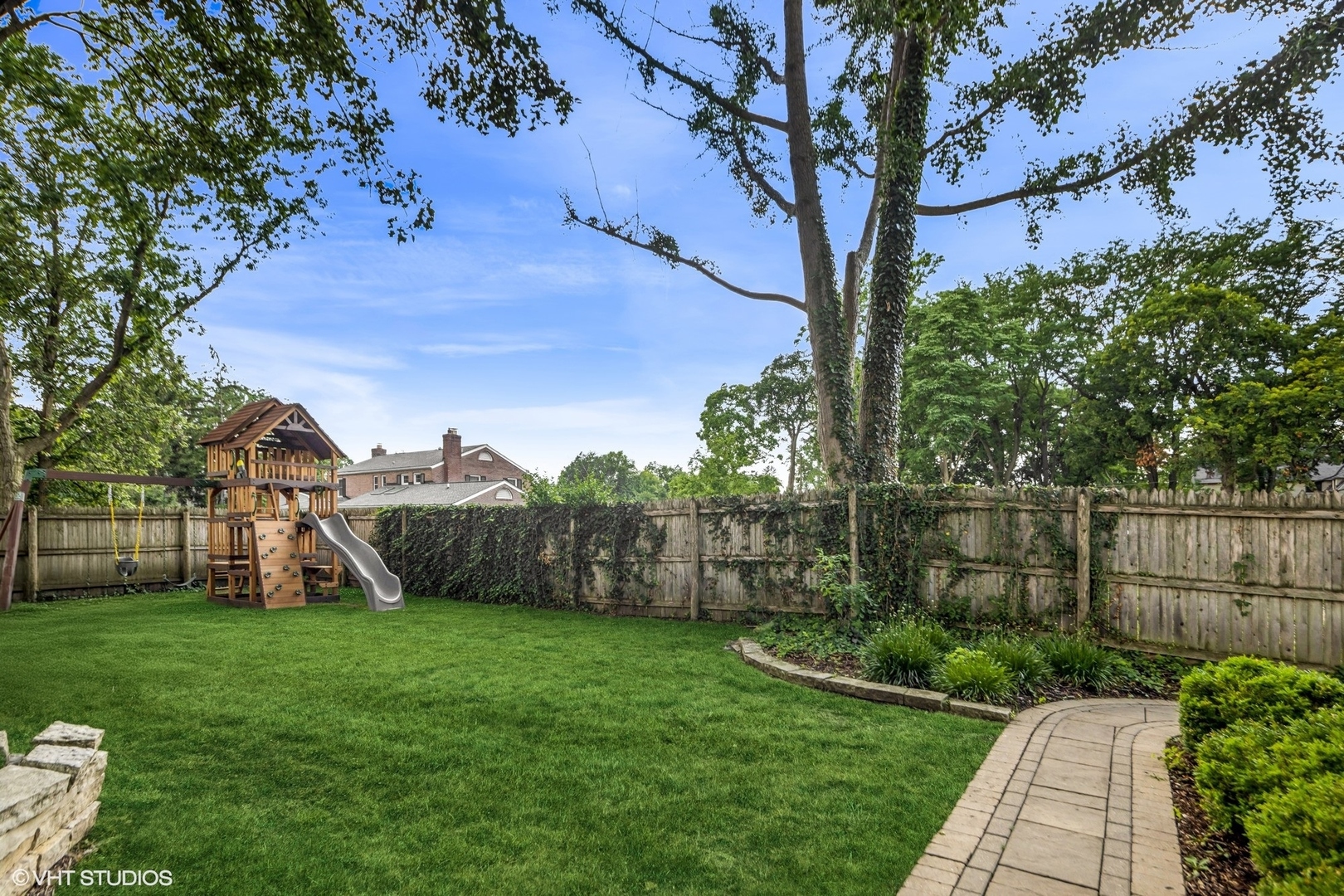 418 W Franklin Street, Wheaton, IL 60187