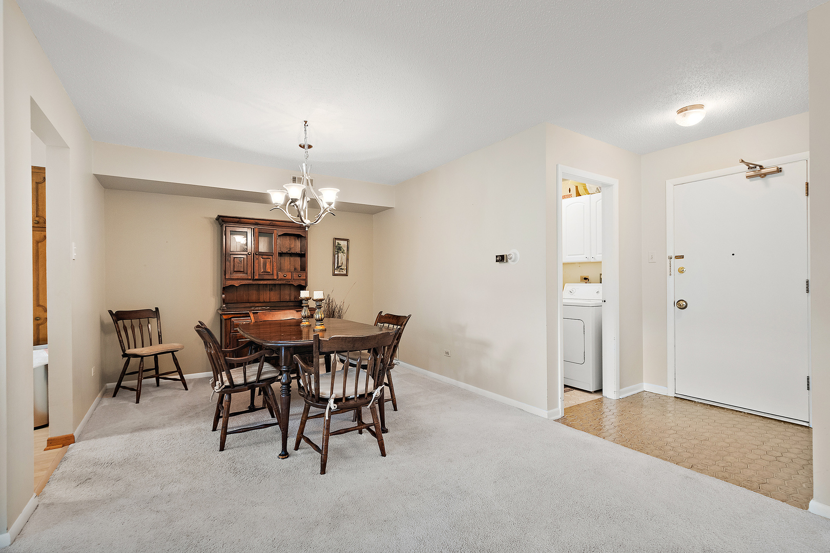 7737 W Golf Drive #201, Palos Heights, IL 60463