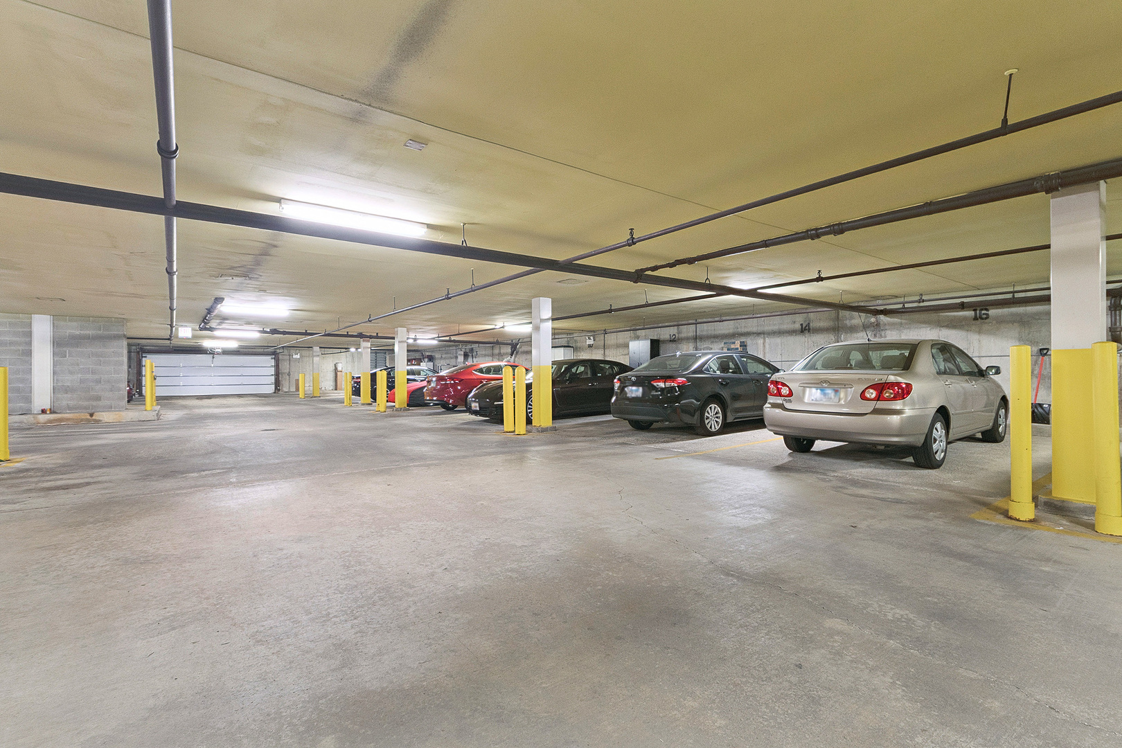 7737 W Golf Drive #201, Palos Heights, IL 60463