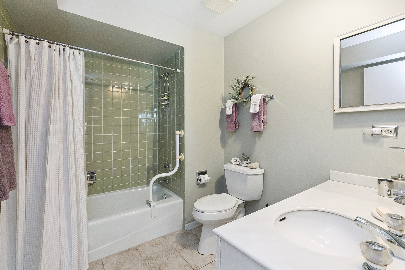7737 W Golf Drive #201, Palos Heights, IL 60463