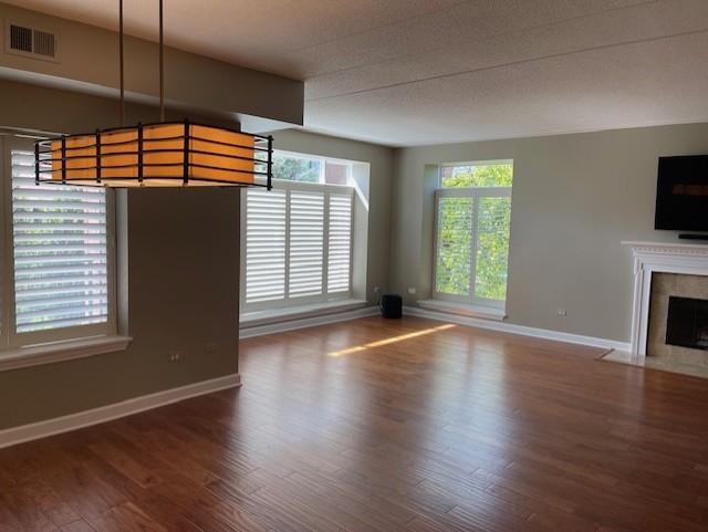 875 E. 22nd Street #220, Lombard, IL 60148