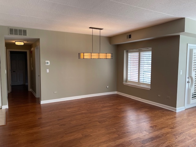 875 E. 22nd Street #220, Lombard, IL 60148