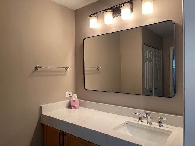 875 E. 22nd Street #220, Lombard, IL 60148