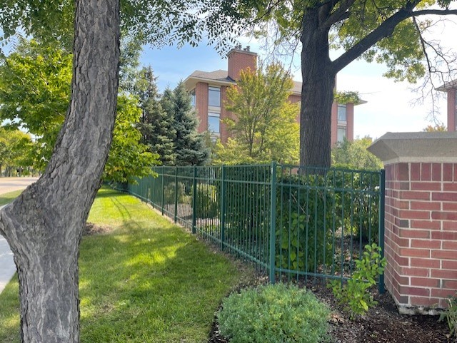 875 E. 22nd Street #220, Lombard, IL 60148