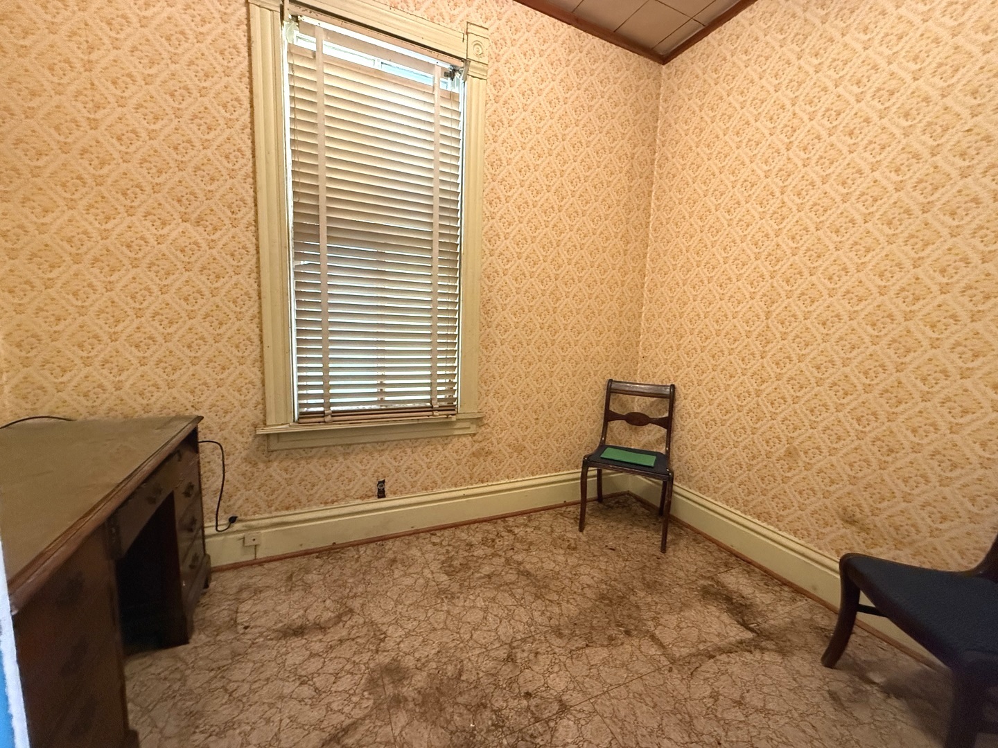 3809 N Whipple Street, Chicago, IL 60618