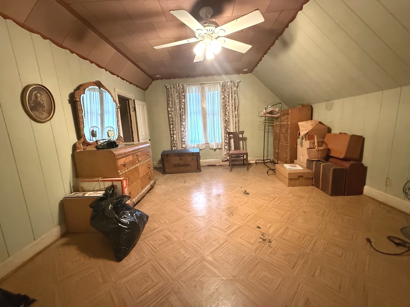 3809 N Whipple Street, Chicago, IL 60618