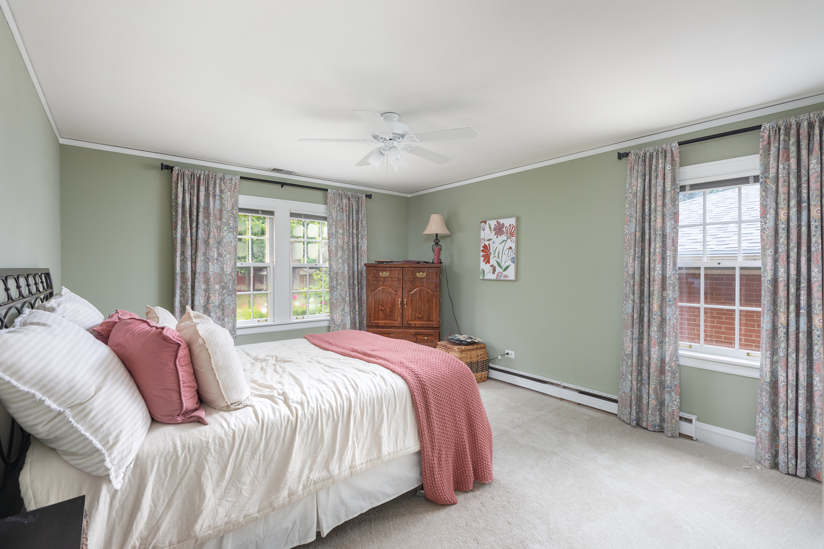 4741 Montgomery Avenue, Downers Grove, IL 60515