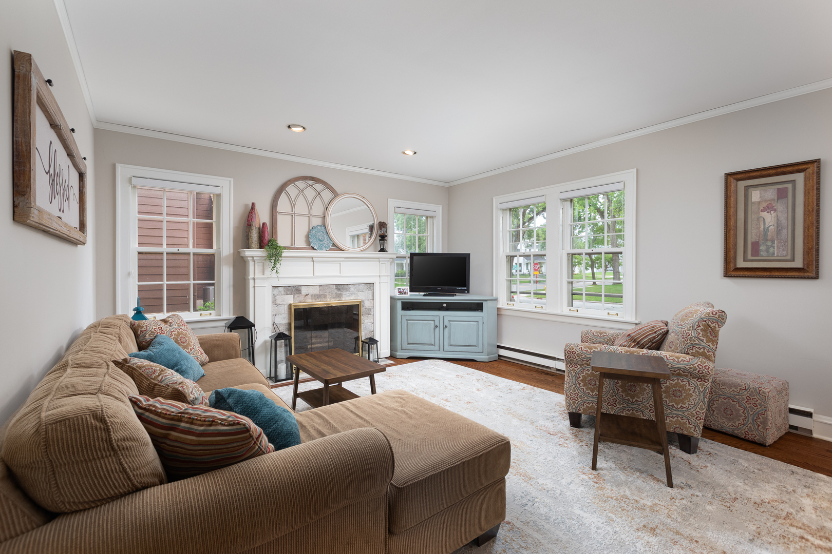 4741 Montgomery Avenue, Downers Grove, IL 60515