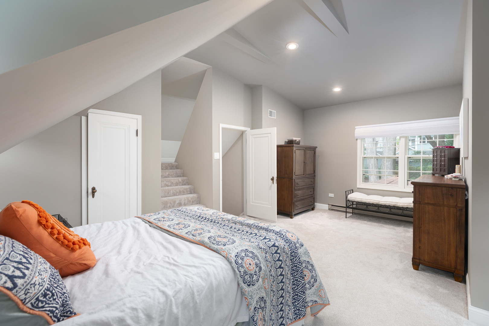 4741 Montgomery Avenue, Downers Grove, IL 60515