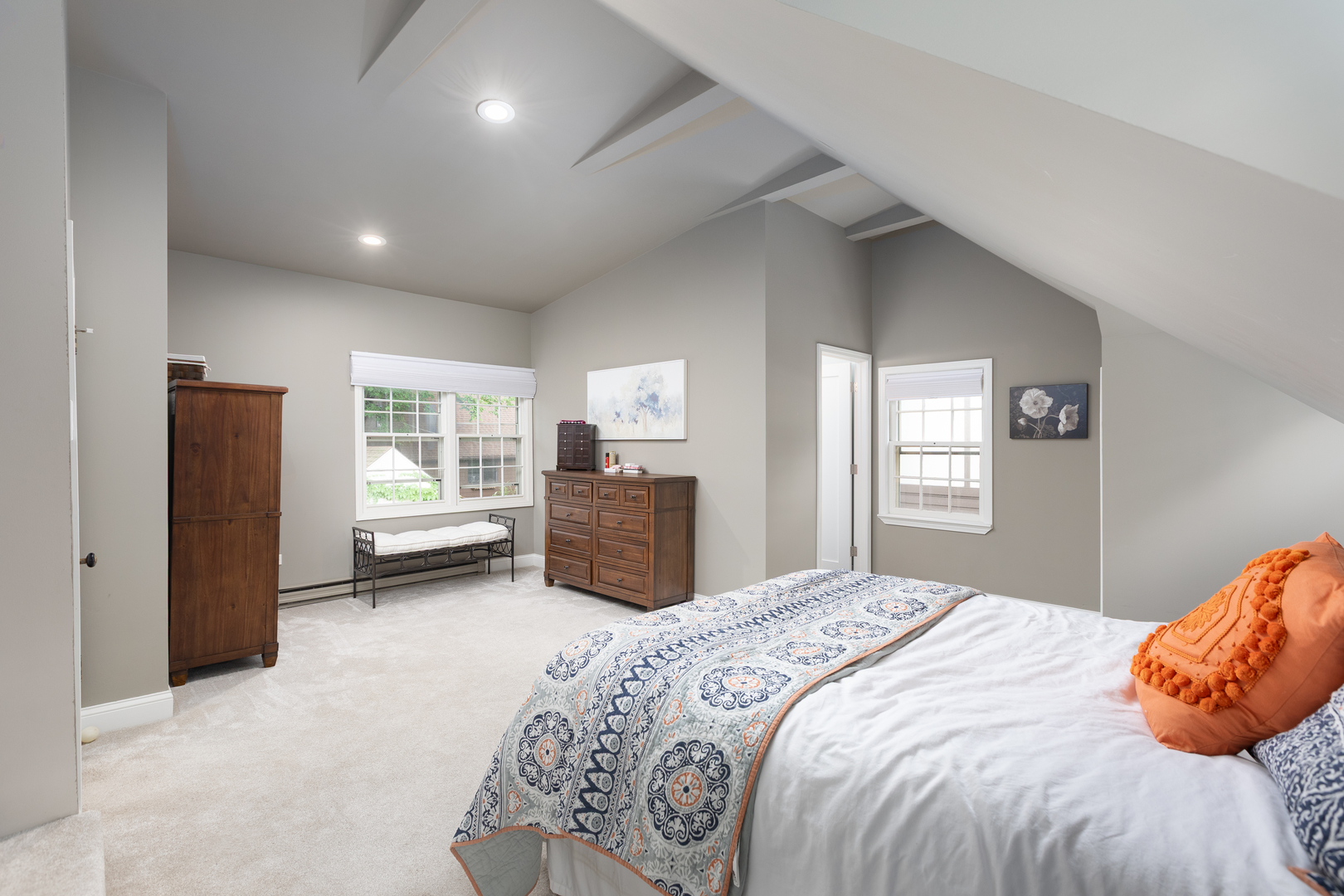 4741 Montgomery Avenue, Downers Grove, IL 60515