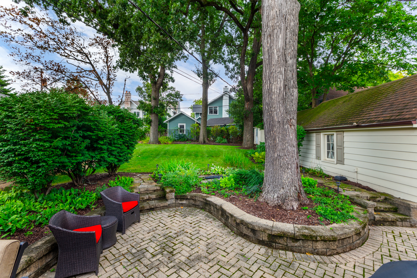 4741 Montgomery Avenue, Downers Grove, IL 60515