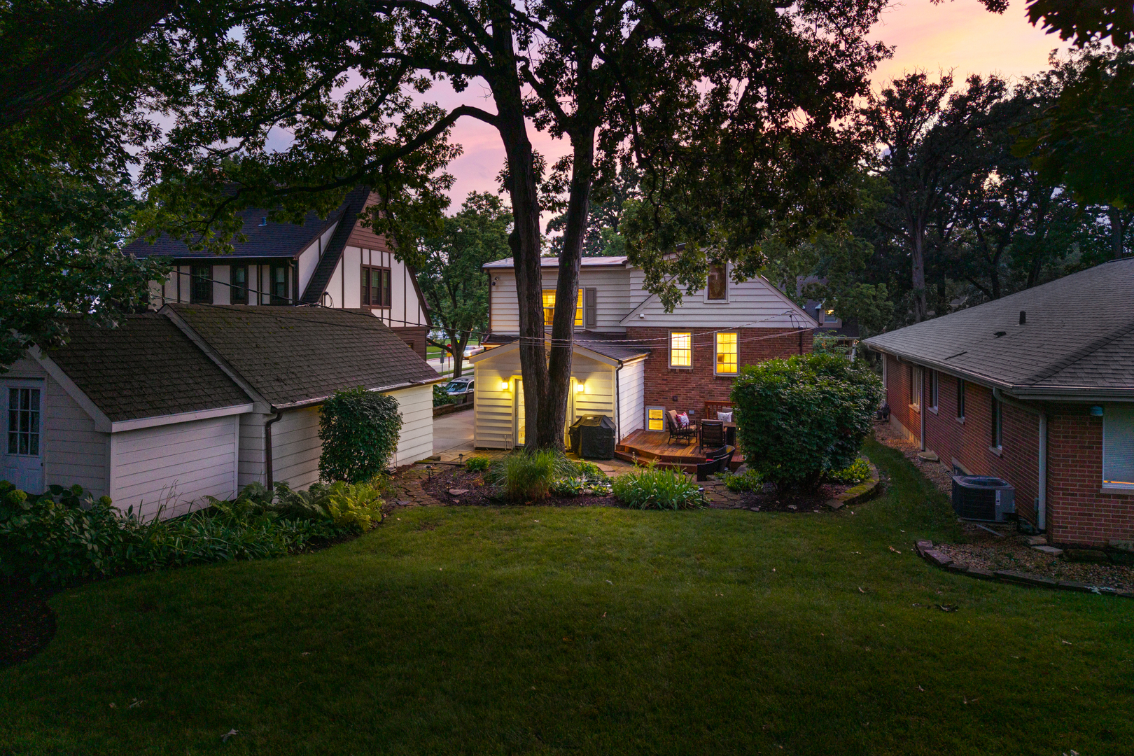 4741 Montgomery Avenue, Downers Grove, IL 60515