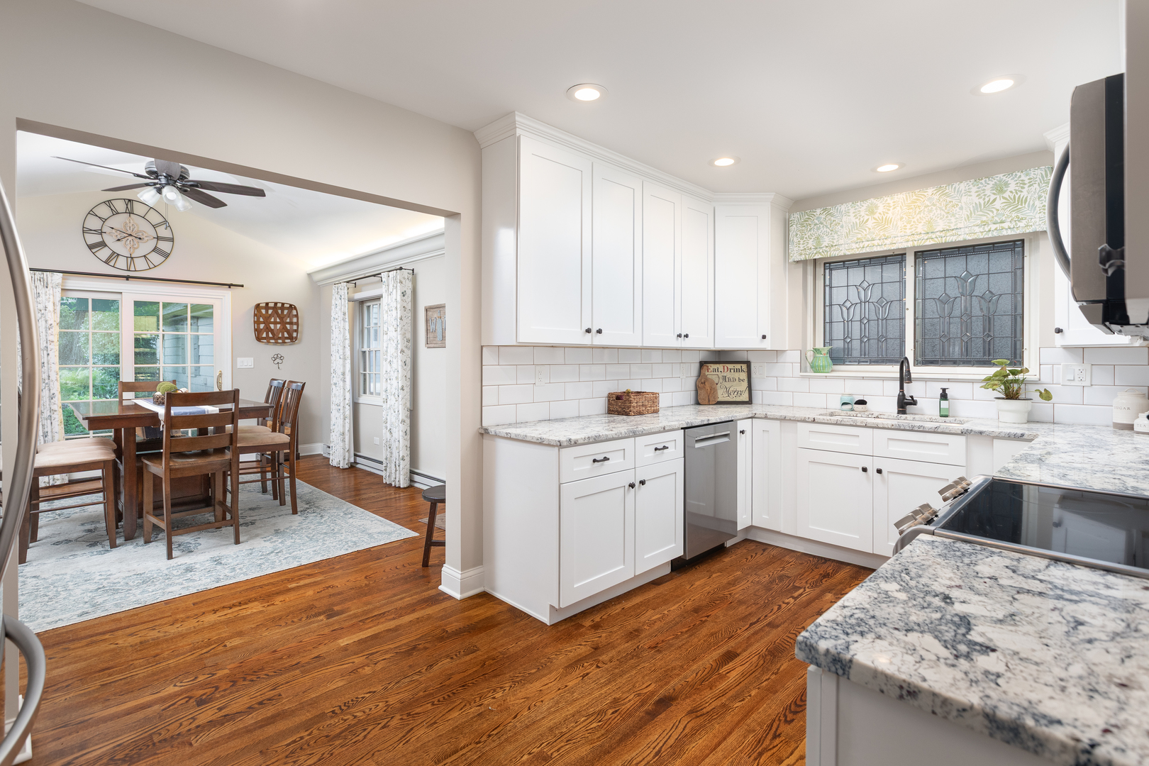 4741 Montgomery Avenue, Downers Grove, IL 60515