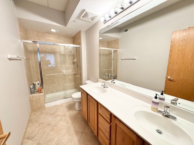 5 W Central Road #104, Mount Prospect, IL 60056