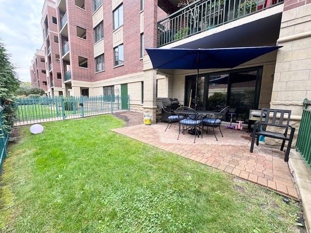 5 W Central Road #104, Mount Prospect, IL 60056