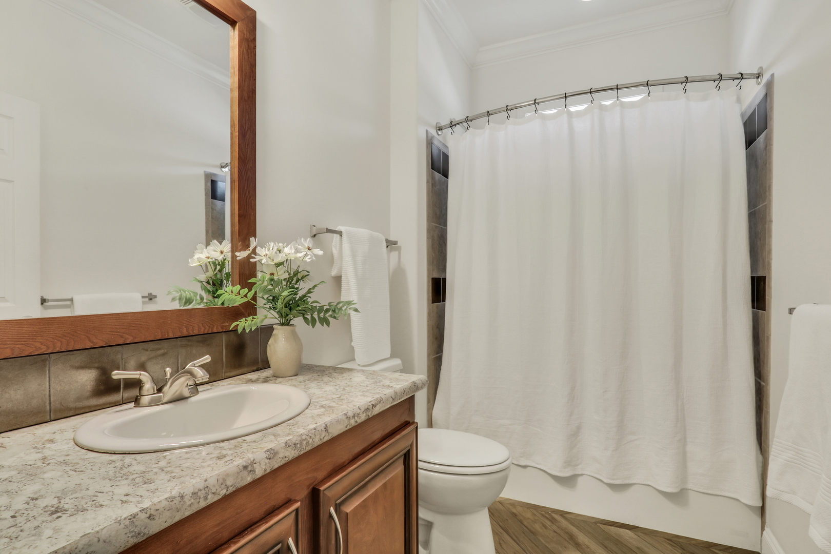 305 Legacy Court, Grayslake, IL 60030