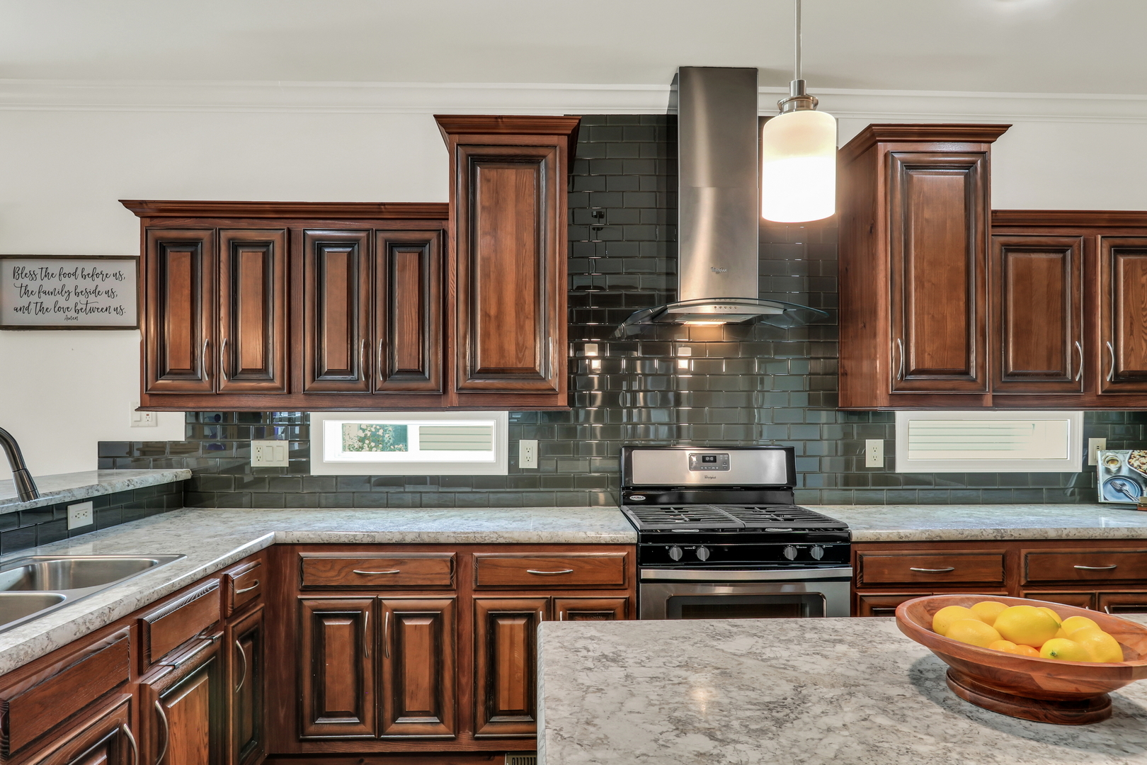 305 Legacy Court, Grayslake, IL 60030