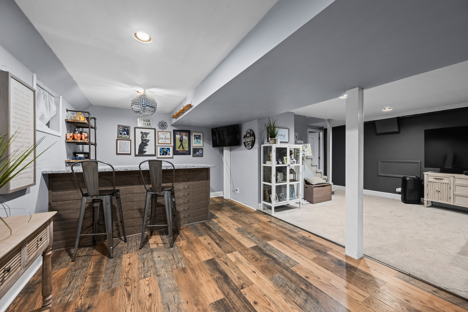 250 Roslara Court, Bartlett, IL 60103