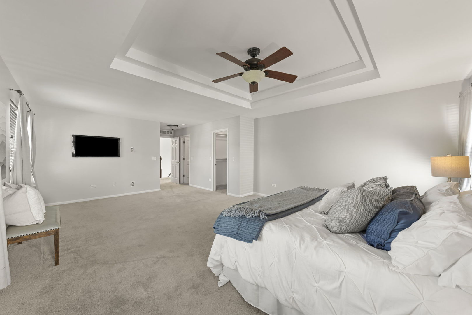 812 Metropolitan Avenue, Bolingbrook, IL 60490