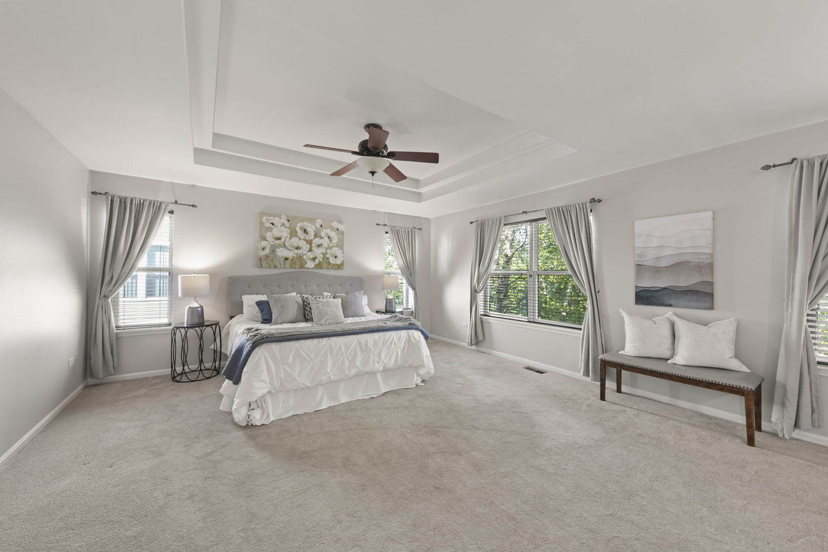 812 Metropolitan Avenue, Bolingbrook, IL 60490