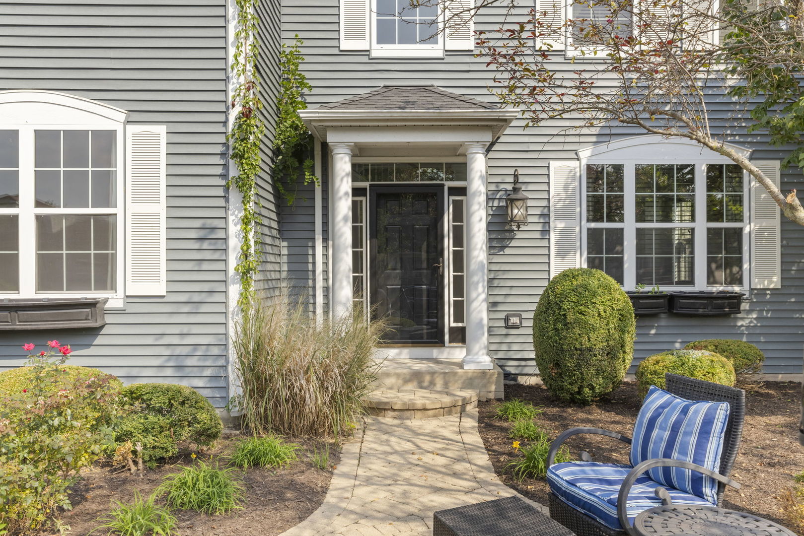 812 Metropolitan Avenue, Bolingbrook, IL 60490