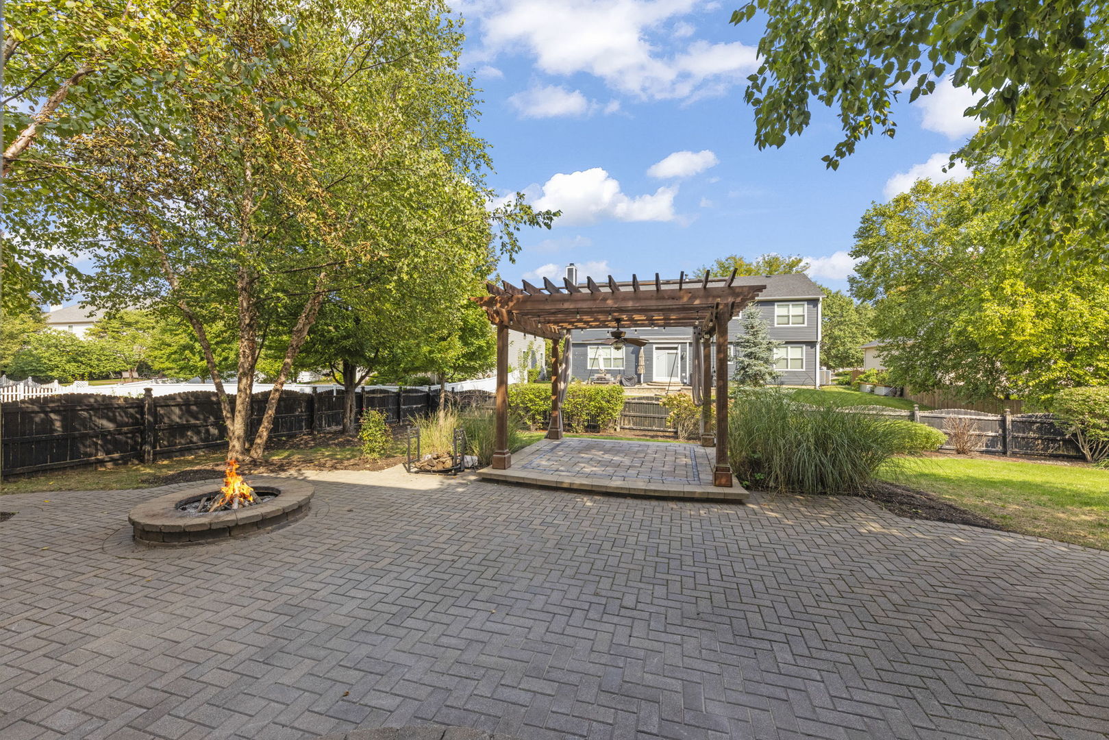 812 Metropolitan Avenue, Bolingbrook, IL 60490