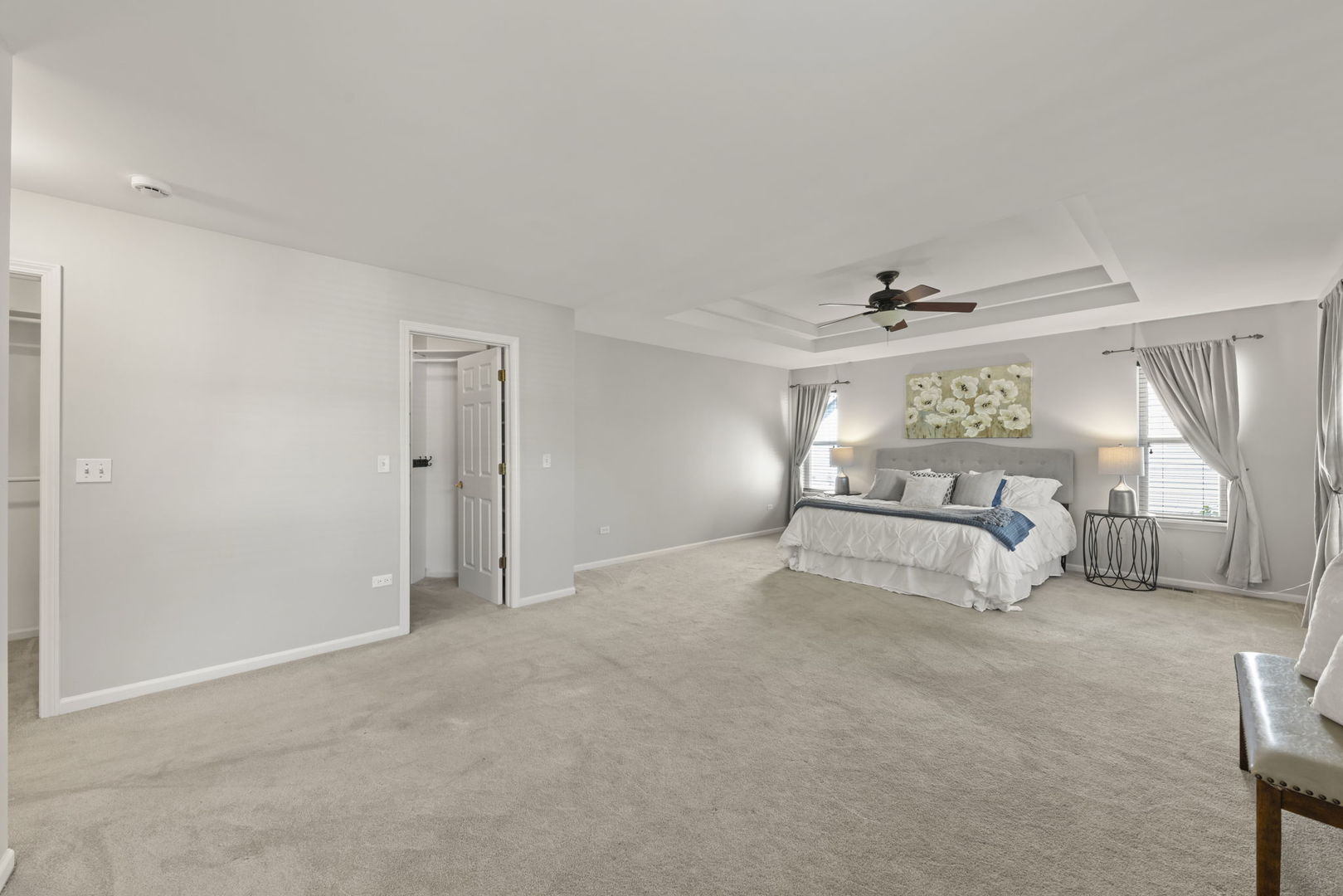 812 Metropolitan Avenue, Bolingbrook, IL 60490