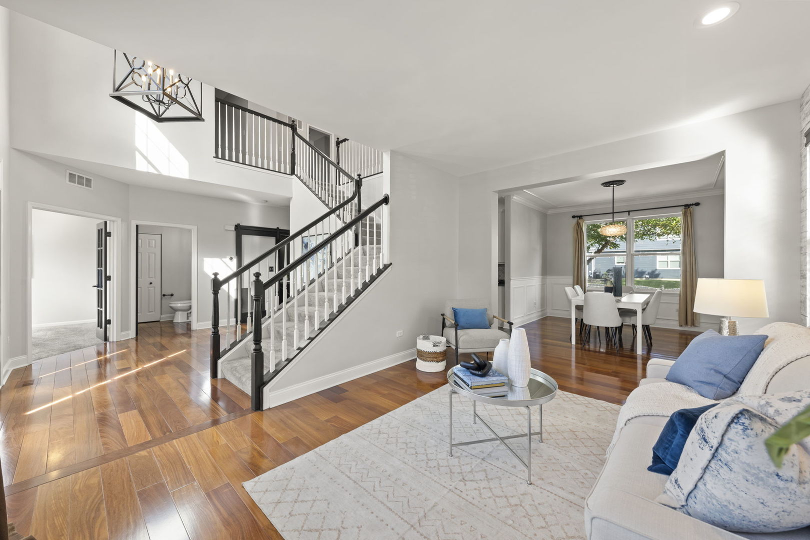 812 Metropolitan Avenue, Bolingbrook, IL 60490