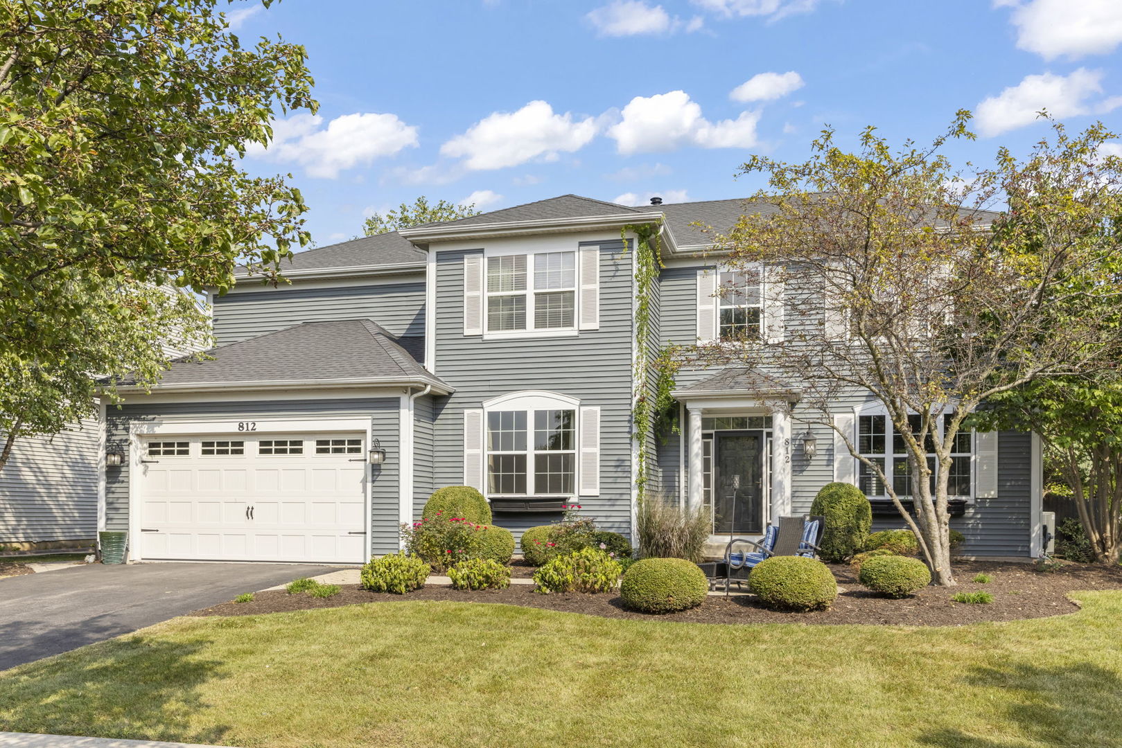 812 Metropolitan Avenue, Bolingbrook, IL 60490