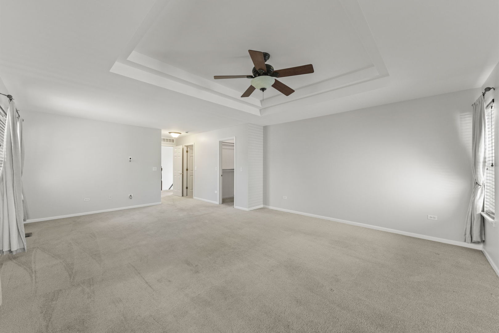 812 Metropolitan Avenue, Bolingbrook, IL 60490