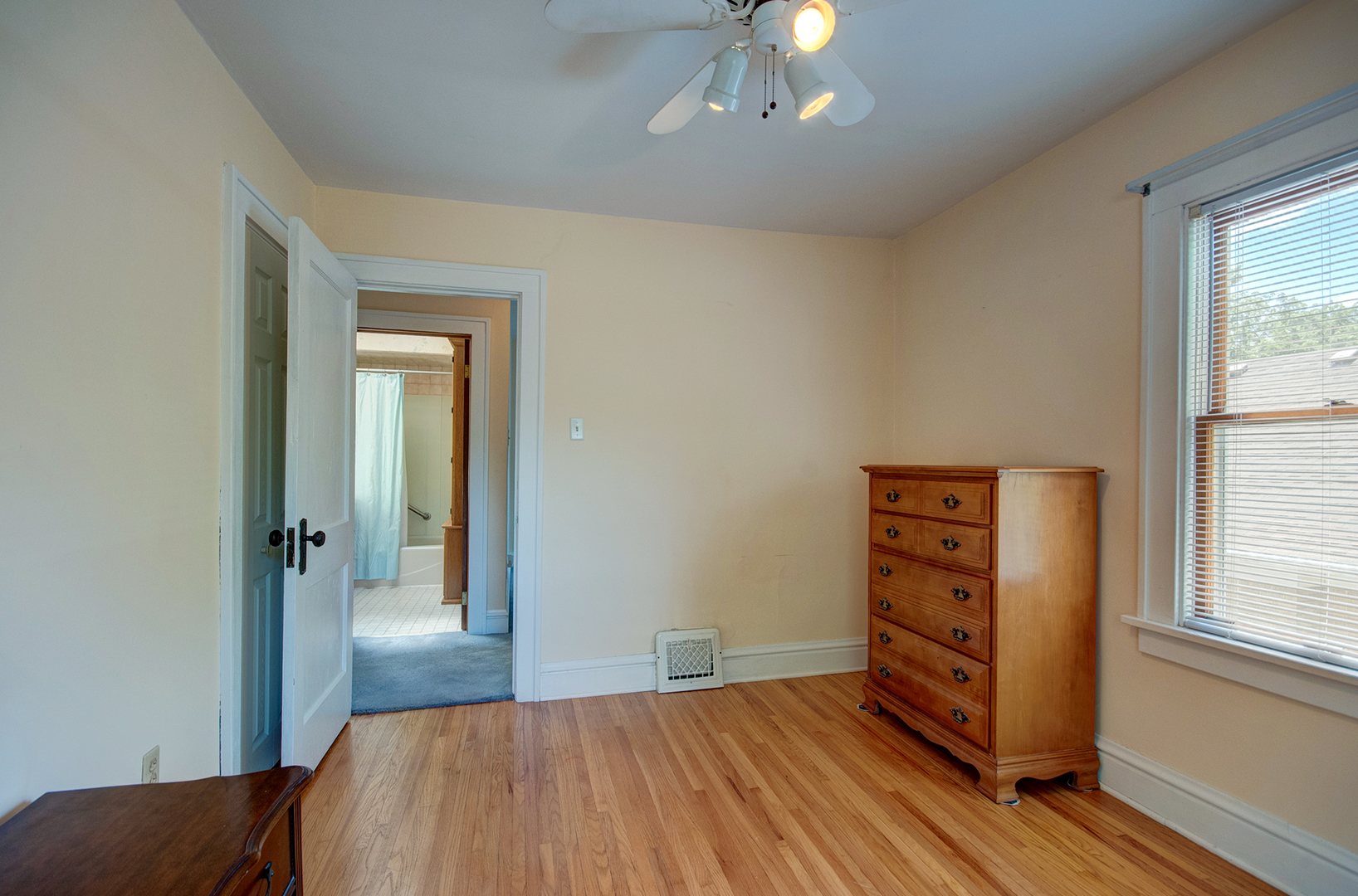 900 Mason Avenue, Joliet, IL 60435