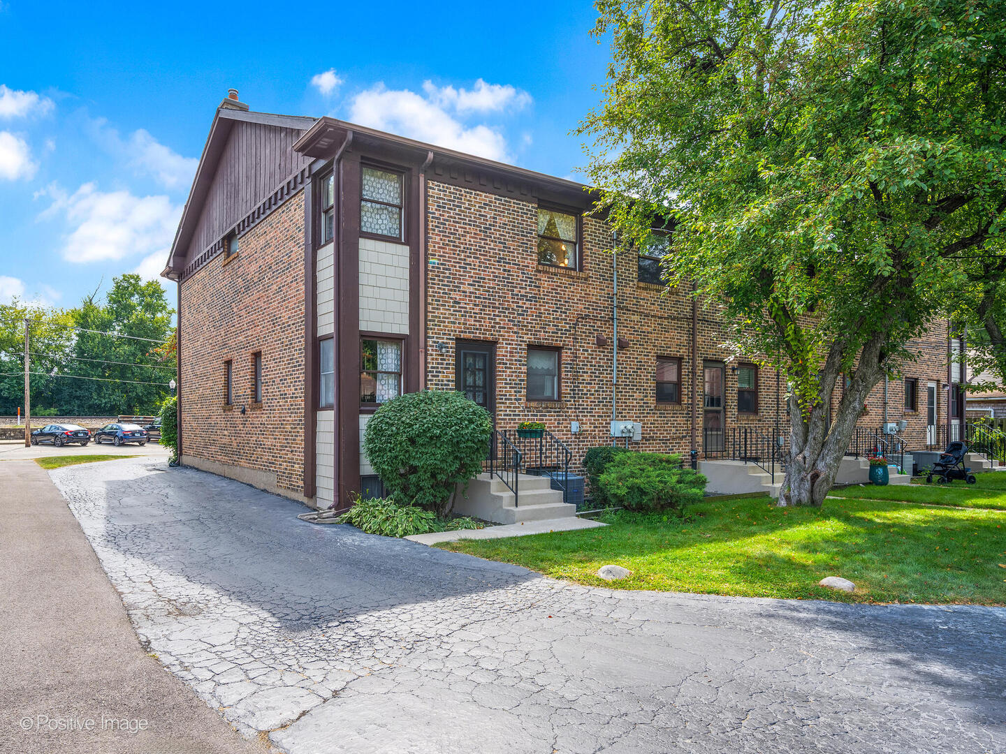 1105 W Hillgrove Avenue #1105, La Grange, IL 60525