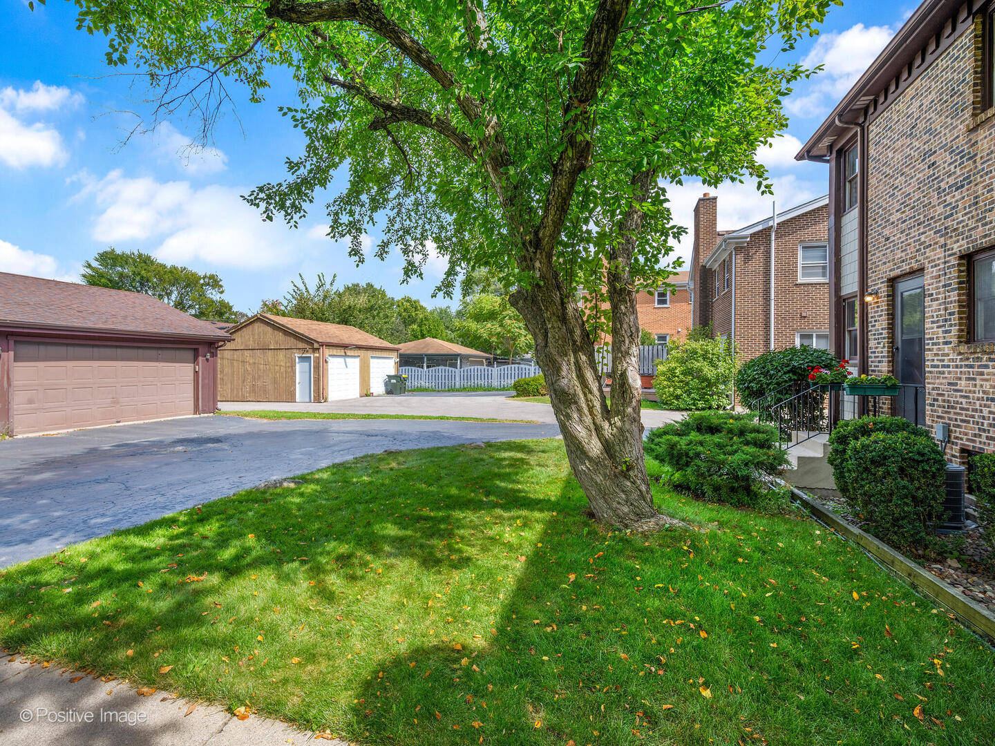 1105 W Hillgrove Avenue #1105, La Grange, IL 60525