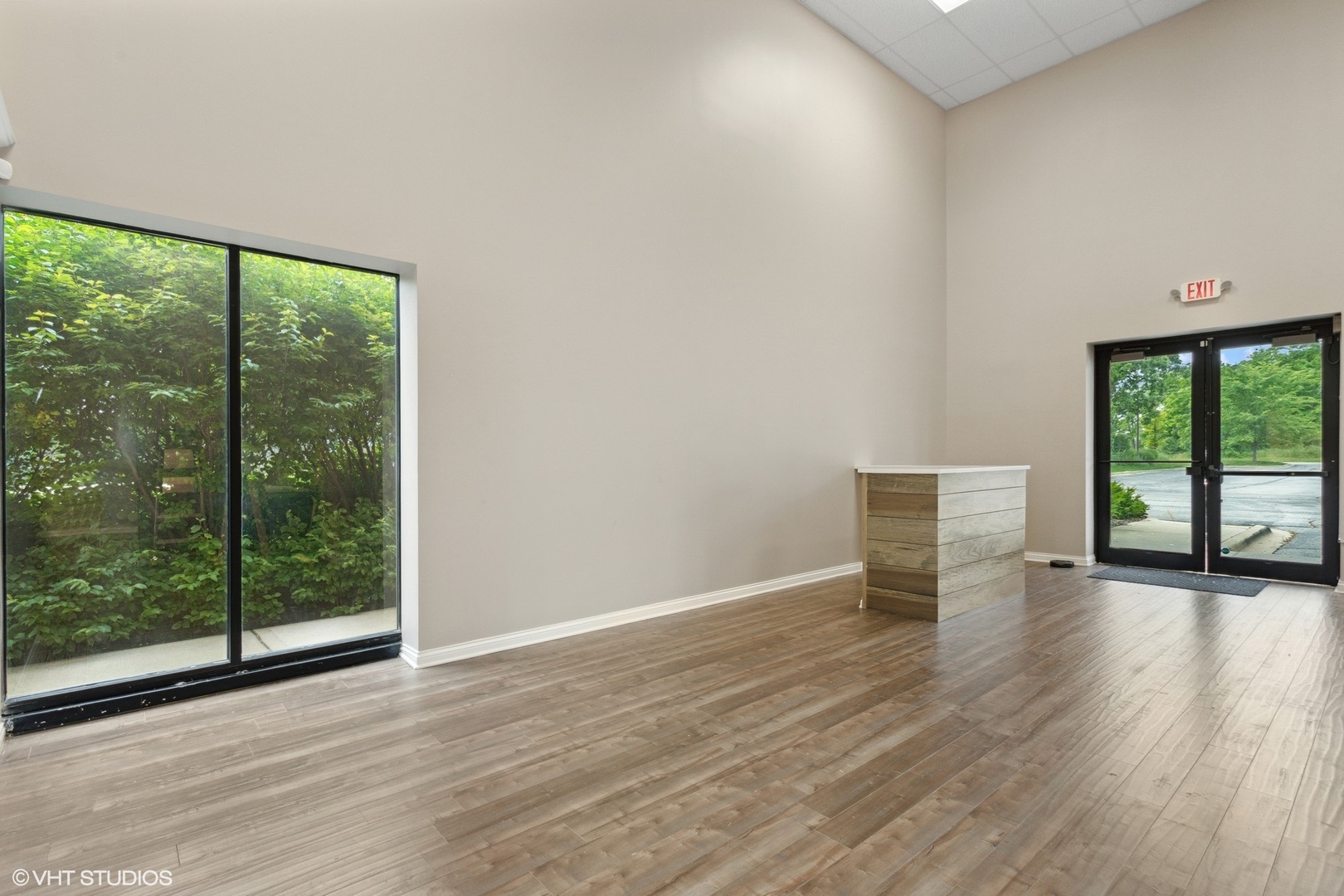 550 W Boughton Road, Bolingbrook, IL 60440