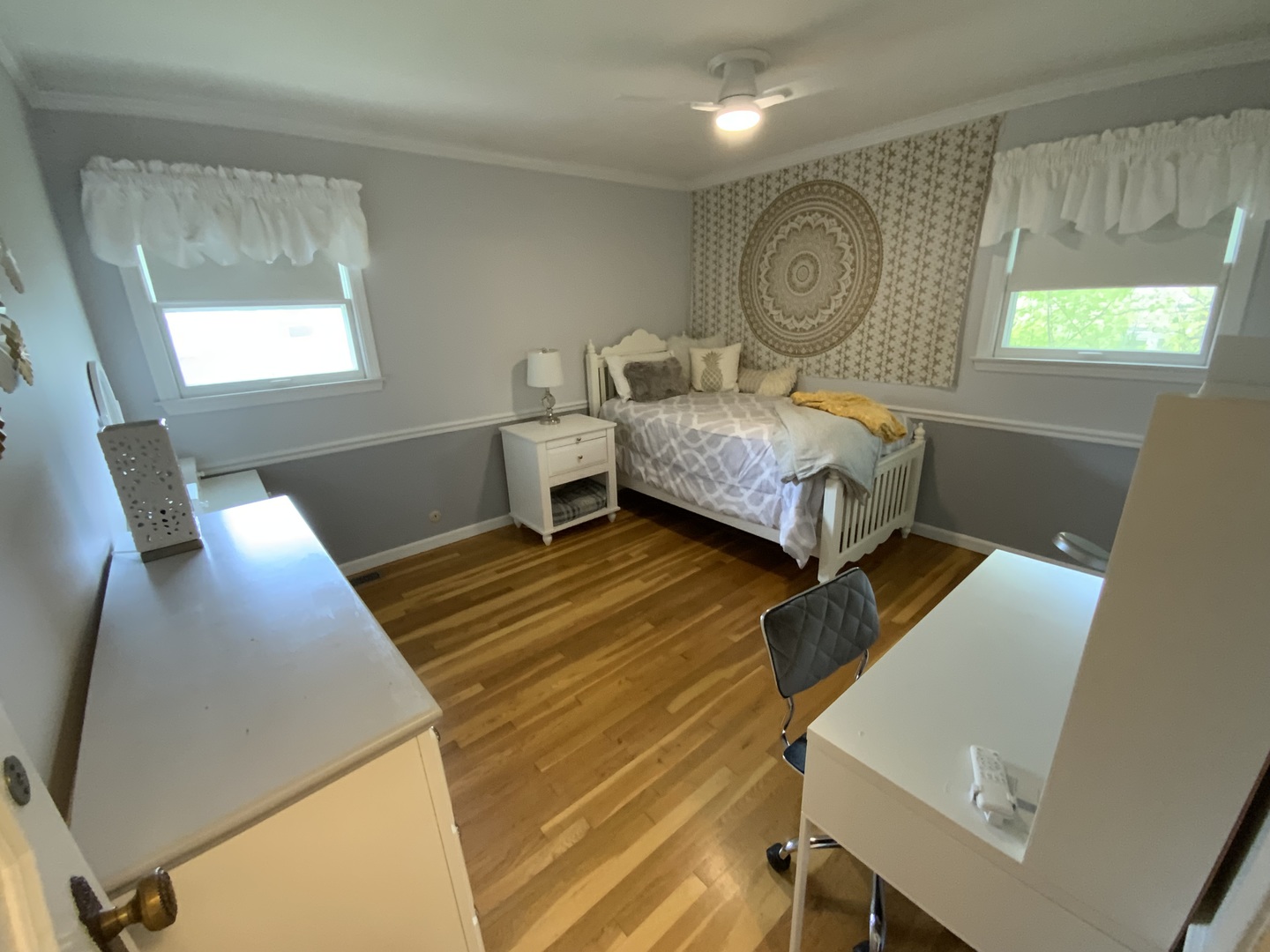 665 Thornwood Drive, Buffalo Grove, IL 60089