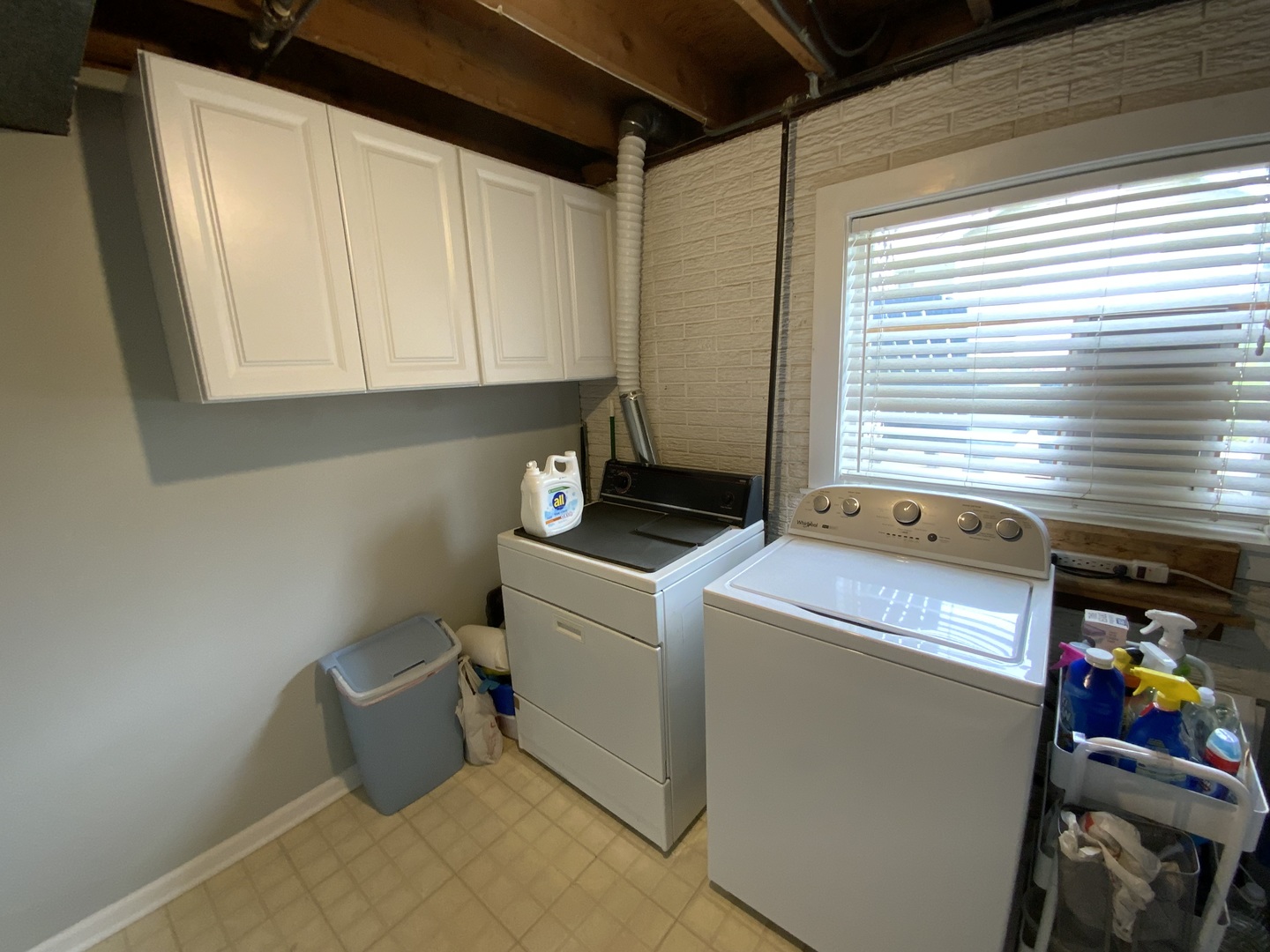 665 Thornwood Drive, Buffalo Grove, IL 60089