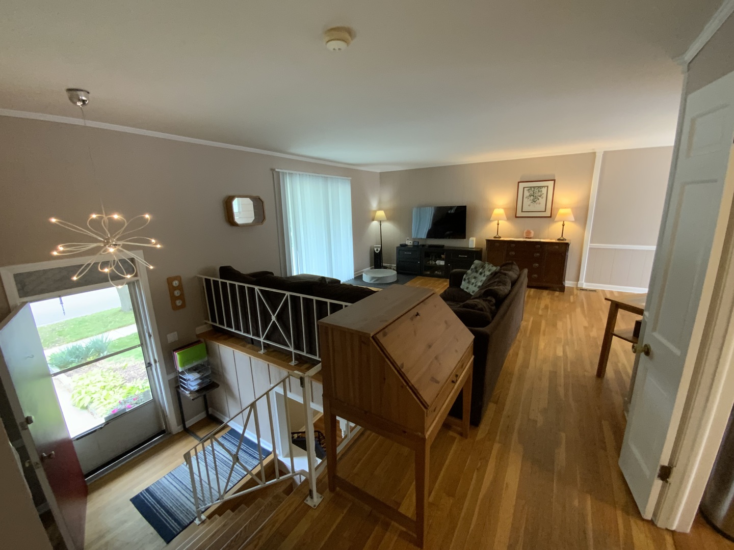 665 Thornwood Drive, Buffalo Grove, IL 60089