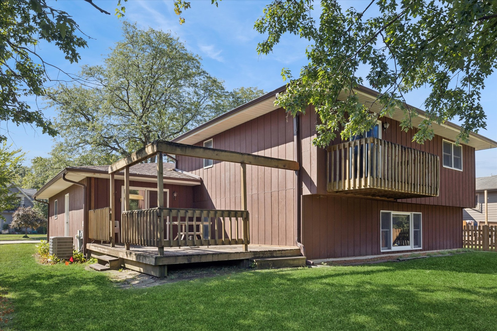 532 W 59th Street, Westmont, IL 60559
