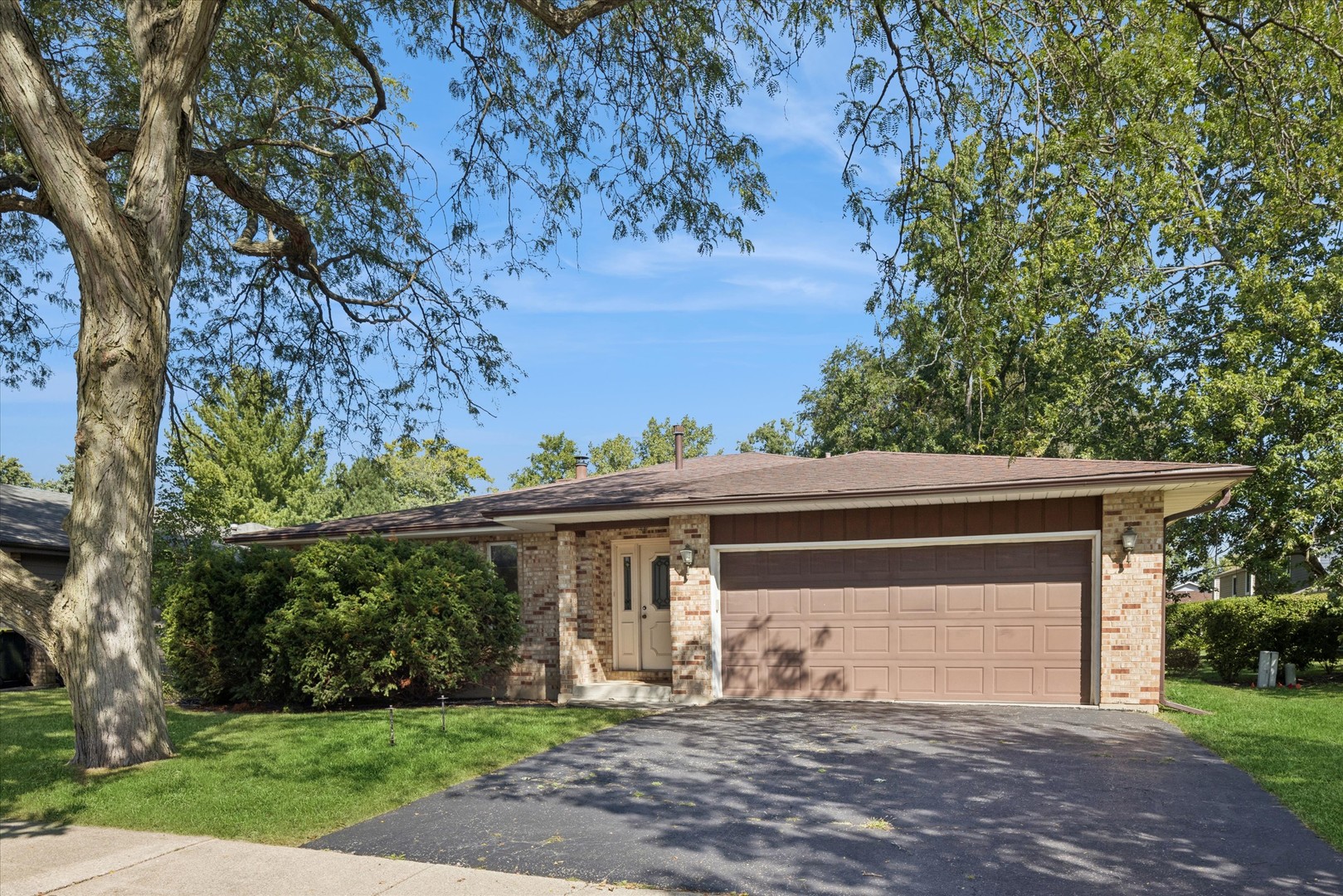 532 W 59th Street, Westmont, IL 60559