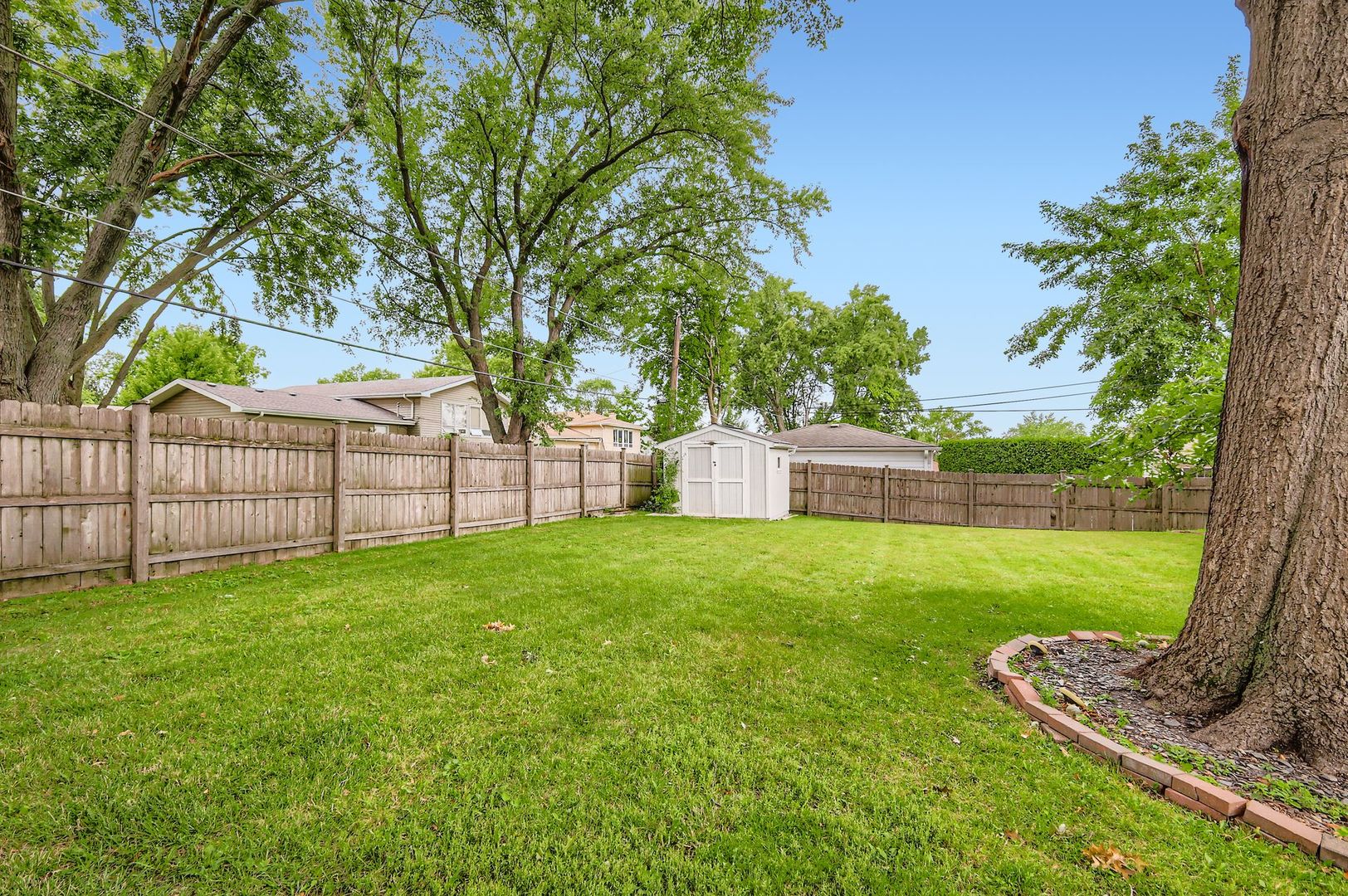 1440 Dennison Road, Hoffman Estates, IL 60169