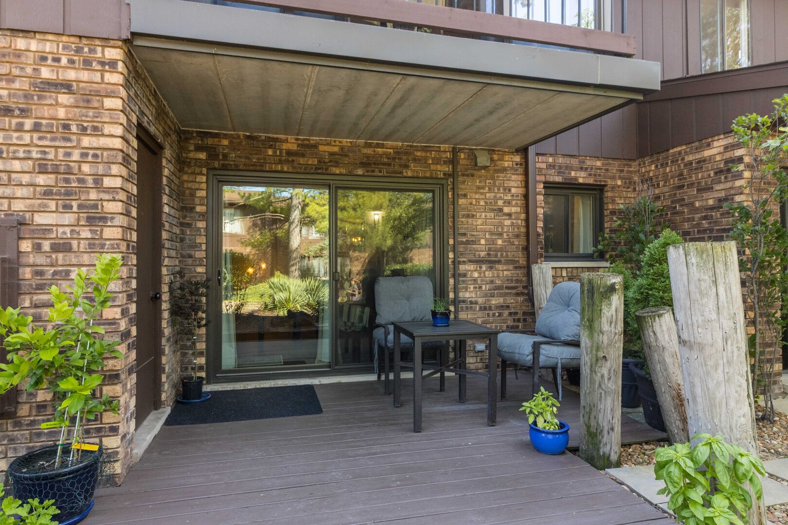 67 W 64th Street #101, Westmont, IL 60559