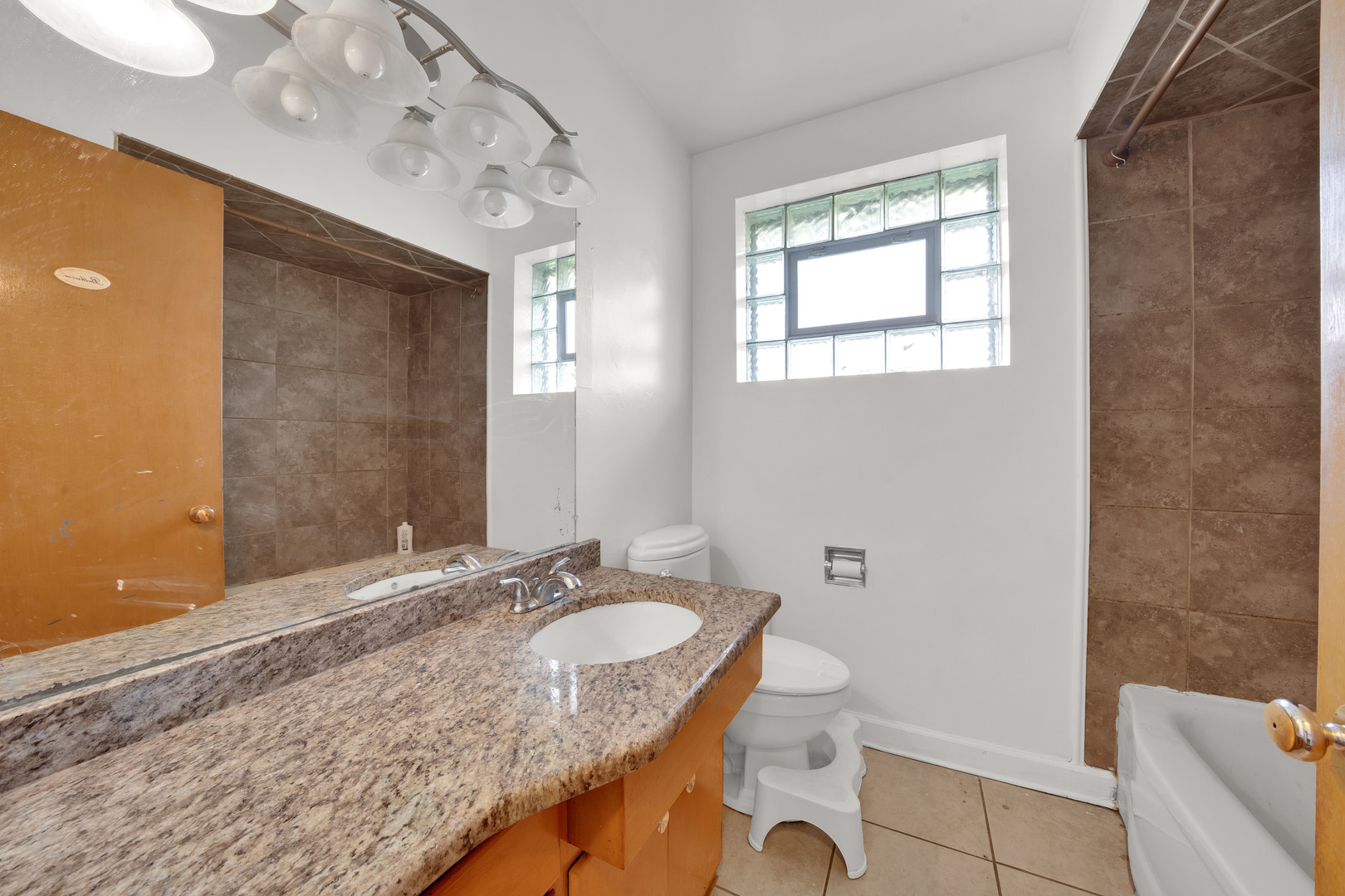 9100 S Saint Louis Avenue, Evergreen Park, IL 60805