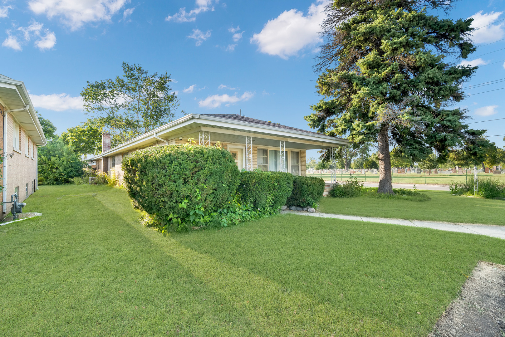 9100 S Saint Louis Avenue, Evergreen Park, IL 60805