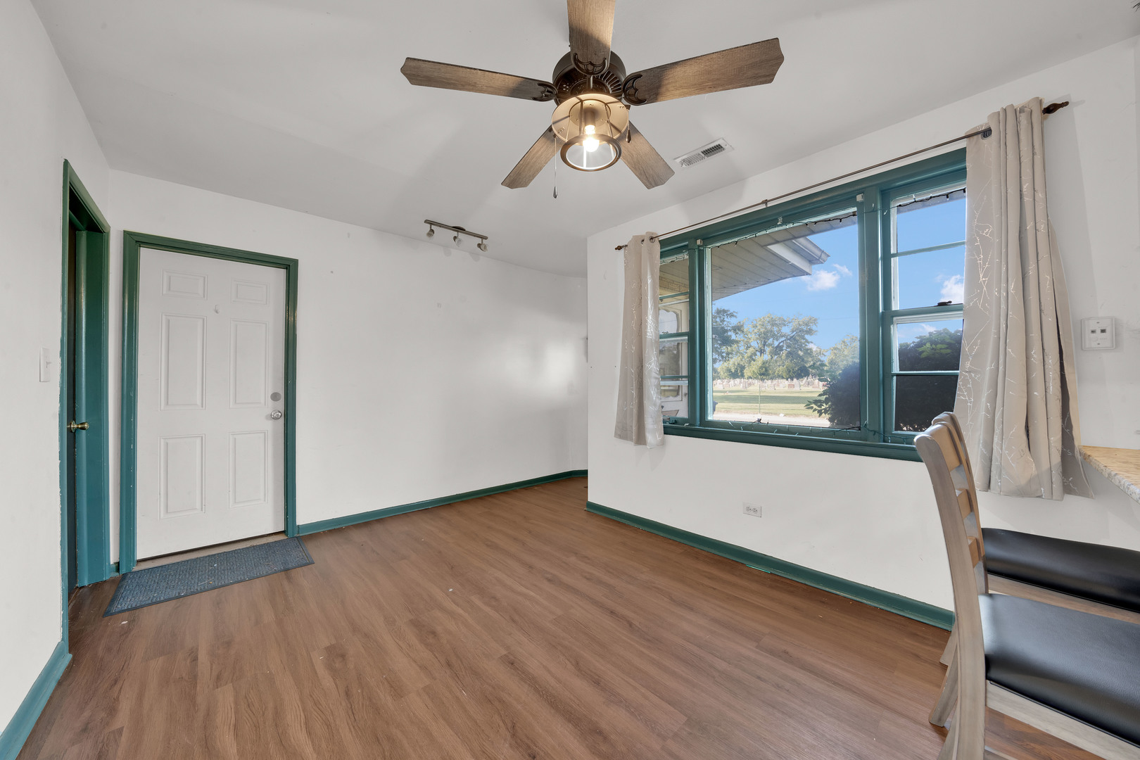 9100 S Saint Louis Avenue, Evergreen Park, IL 60805