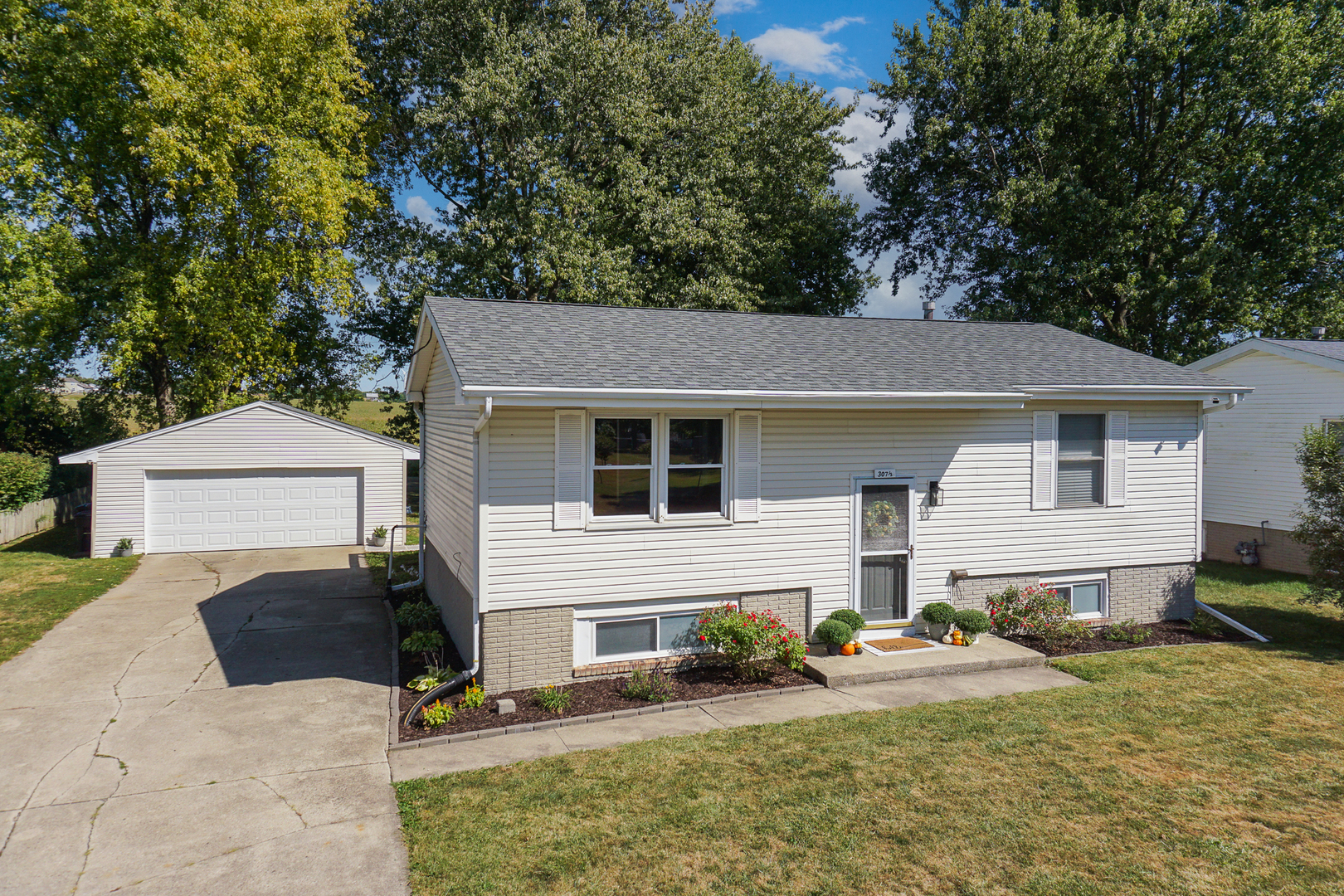 307 1/2 Church Street, Carlock, IL 61725