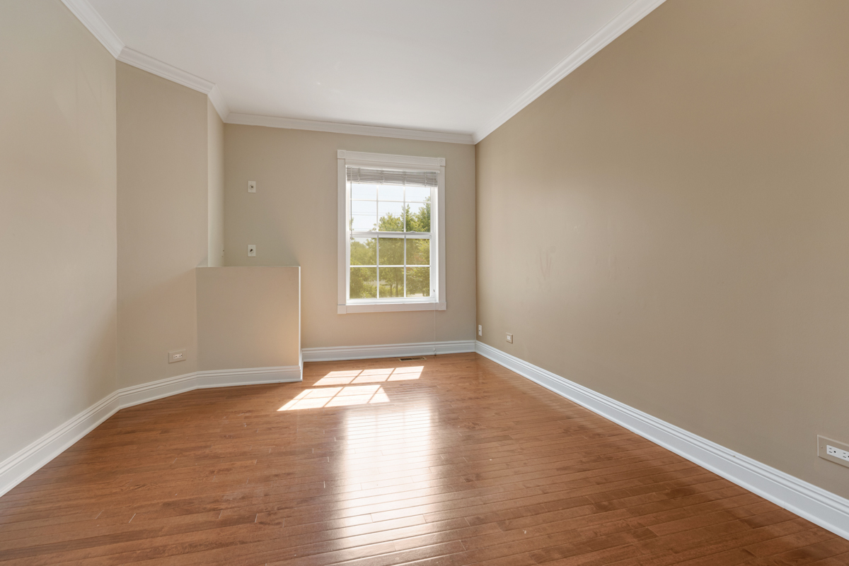 600 Stone Brook Court #600, Elk Grove Village, IL 60007