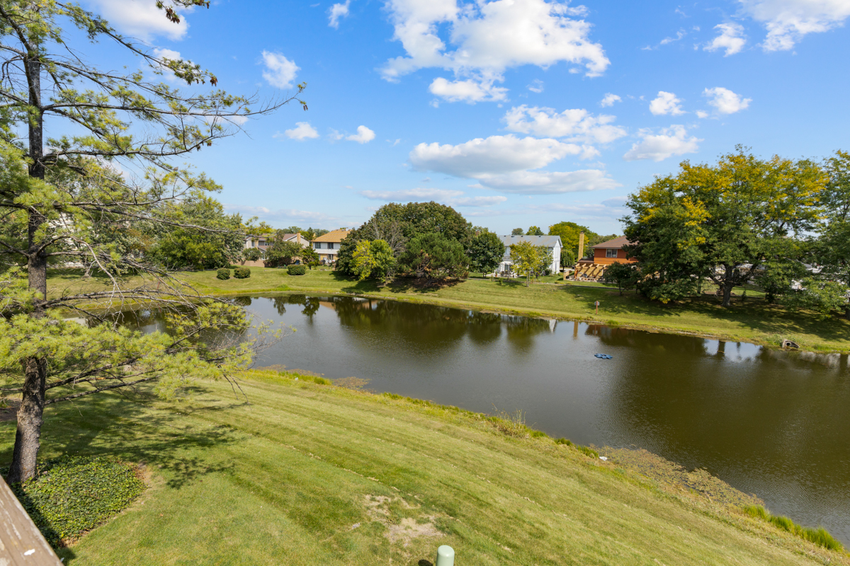600 Stone Brook Court #600, Elk Grove Village, IL 60007