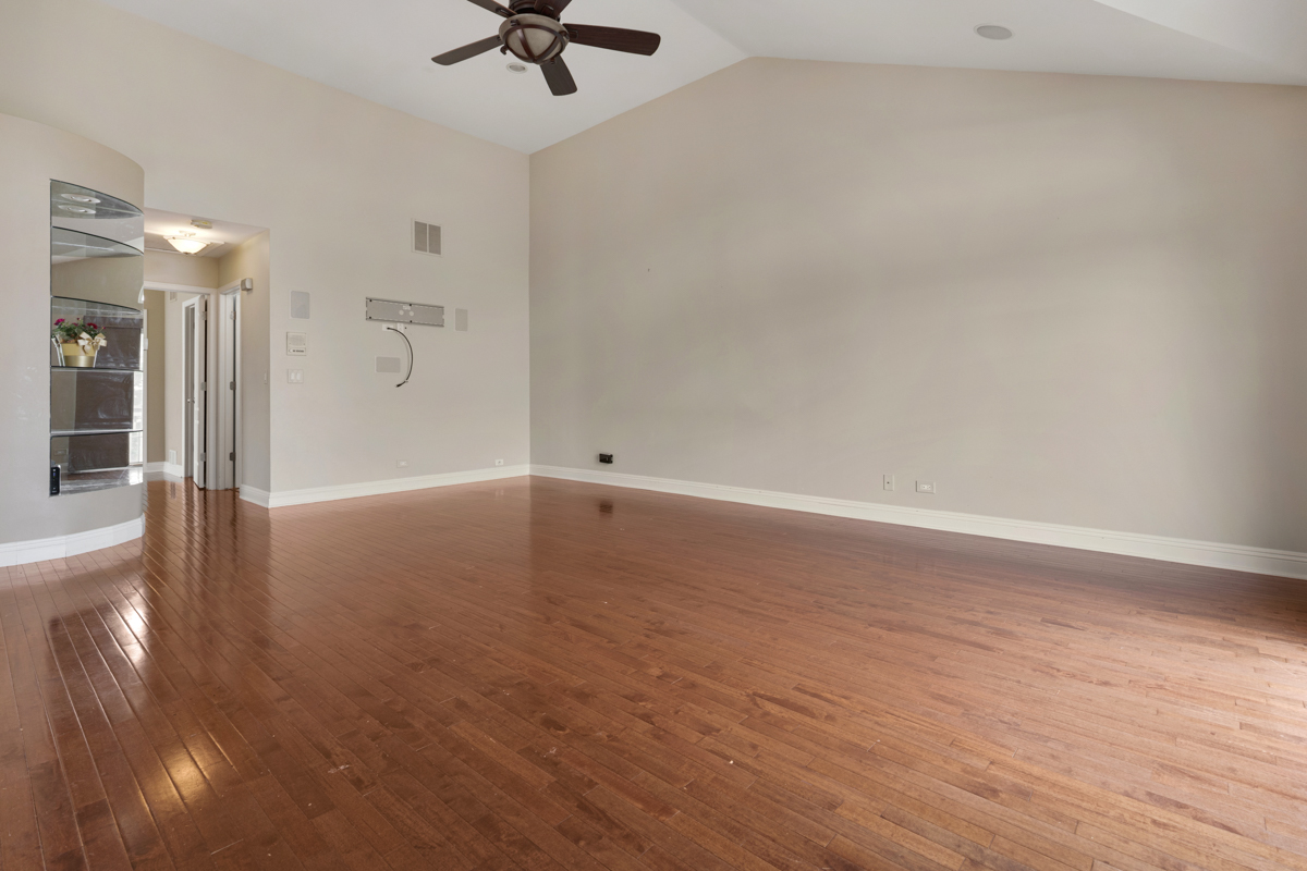 600 Stone Brook Court #600, Elk Grove Village, IL 60007