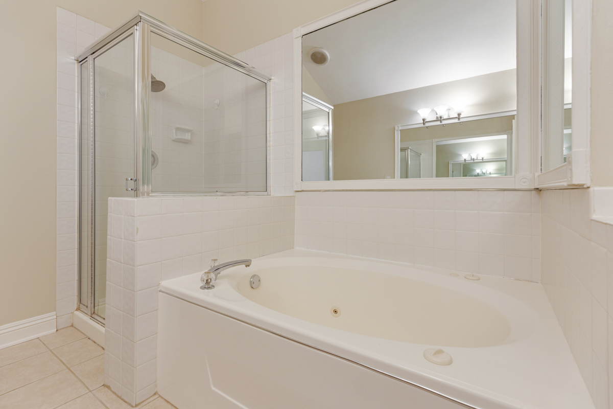 600 Stone Brook Court #600, Elk Grove Village, IL 60007